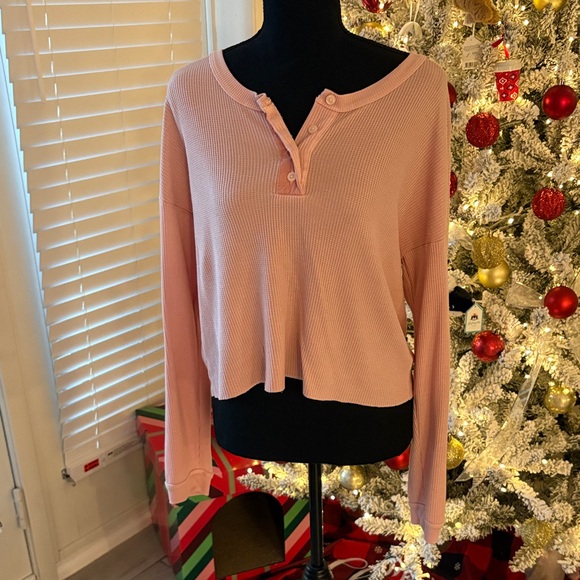 American Eagle Outfitters Tops - AE Women’s Button-Up Top